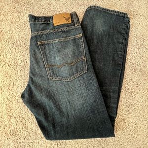 American Eagle men’s distressed wash straight jeans